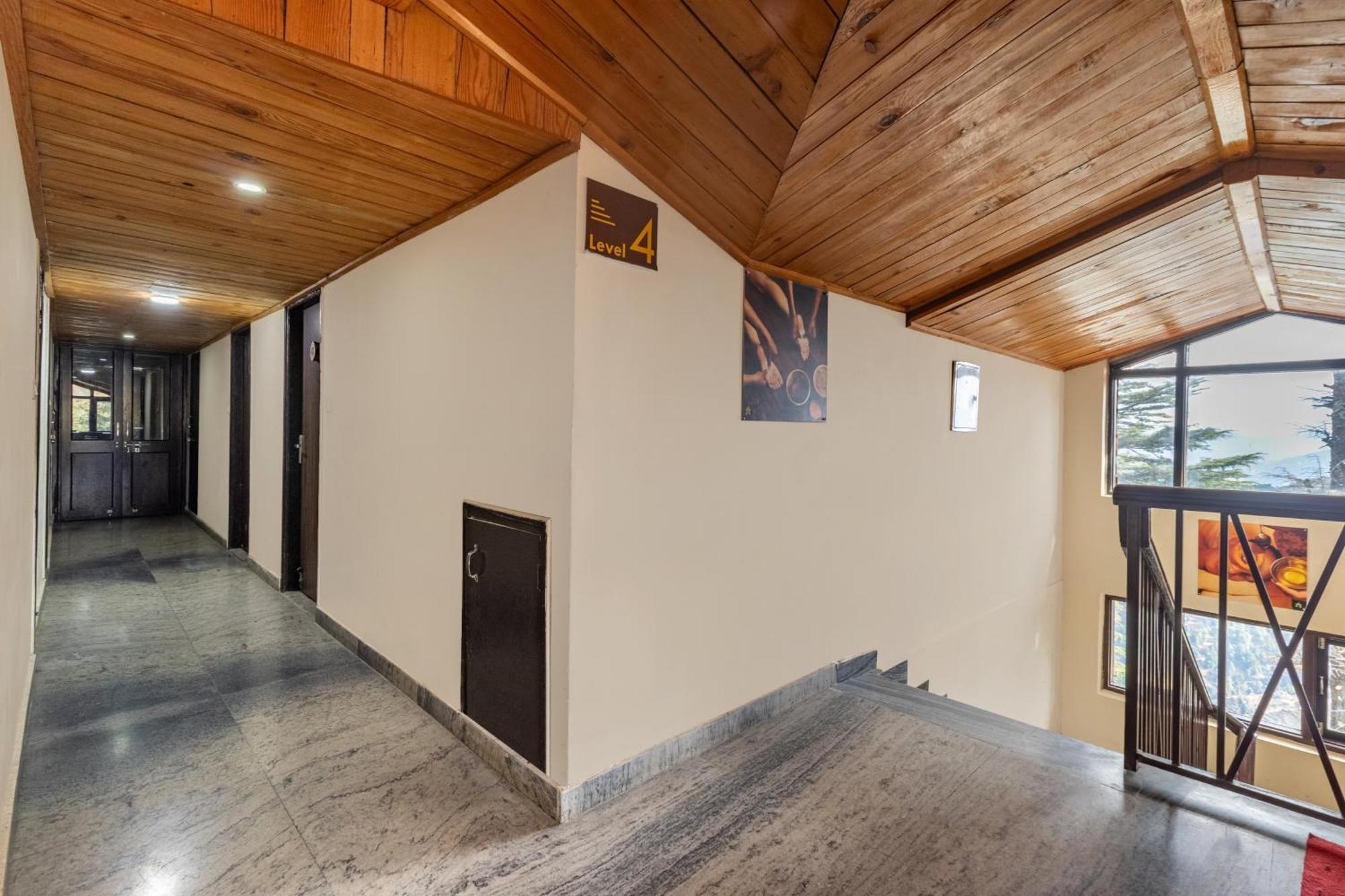 ホテル Treebo Shimla Ayurvedic Retreat クフリ エクステリア 写真