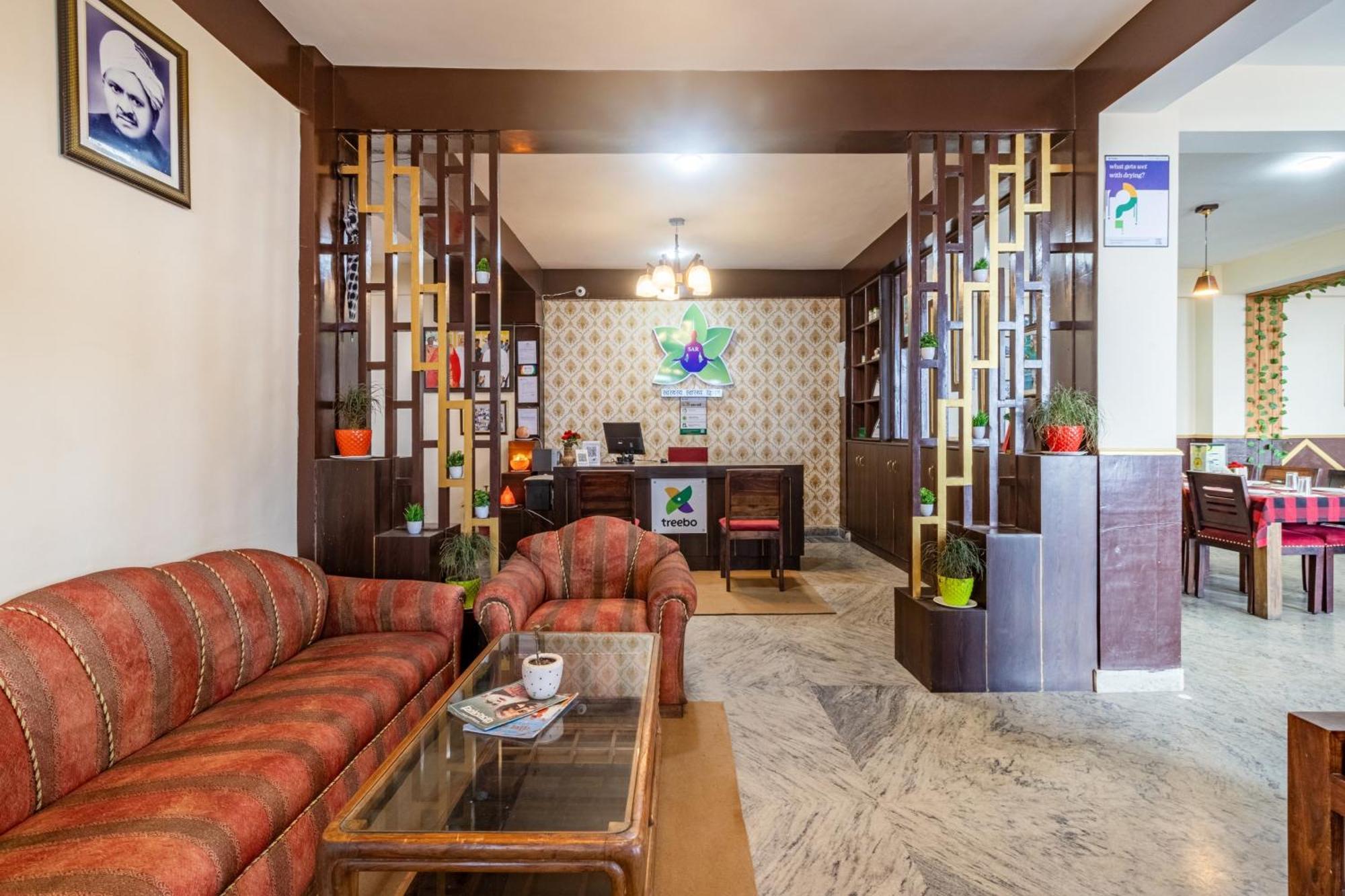 ホテル Treebo Shimla Ayurvedic Retreat クフリ エクステリア 写真