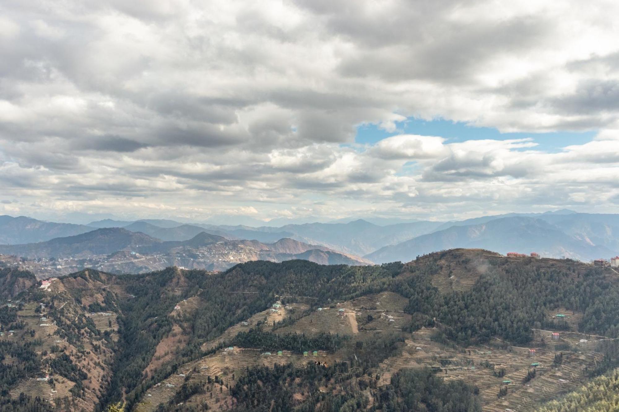 ホテル Treebo Shimla Ayurvedic Retreat クフリ エクステリア 写真
