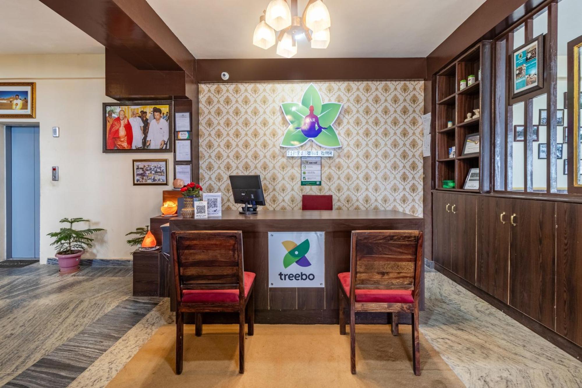 ホテル Treebo Shimla Ayurvedic Retreat クフリ エクステリア 写真