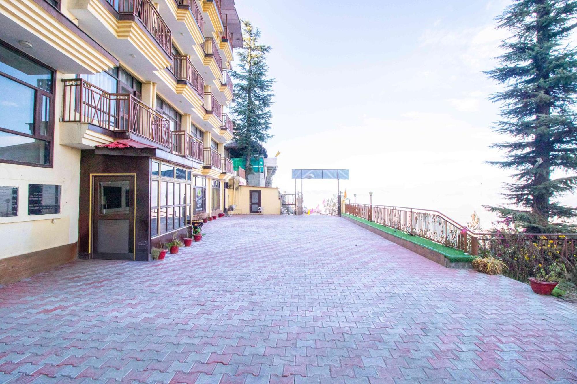 ホテル Treebo Shimla Ayurvedic Retreat クフリ エクステリア 写真