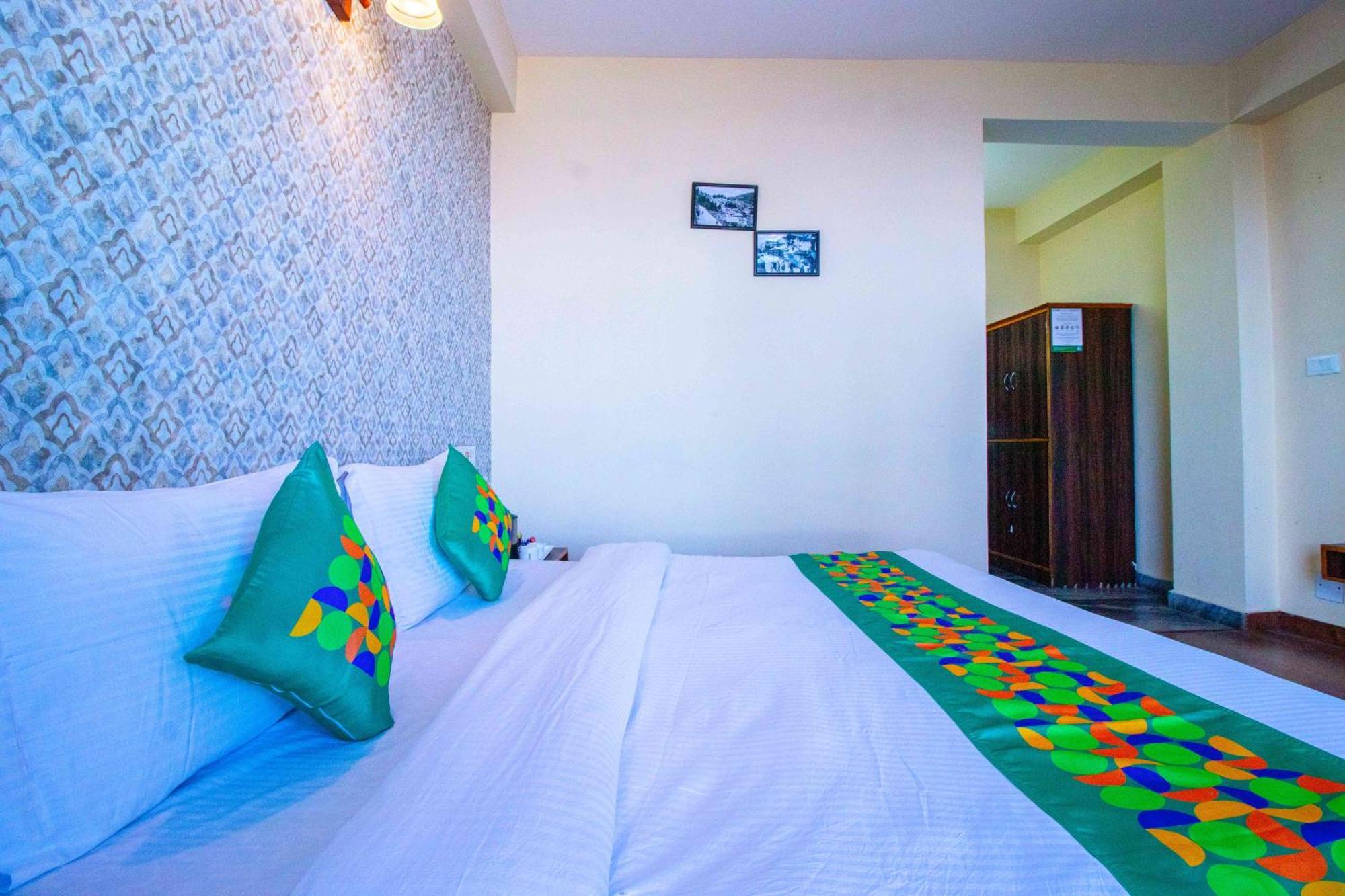 ホテル Treebo Shimla Ayurvedic Retreat クフリ エクステリア 写真