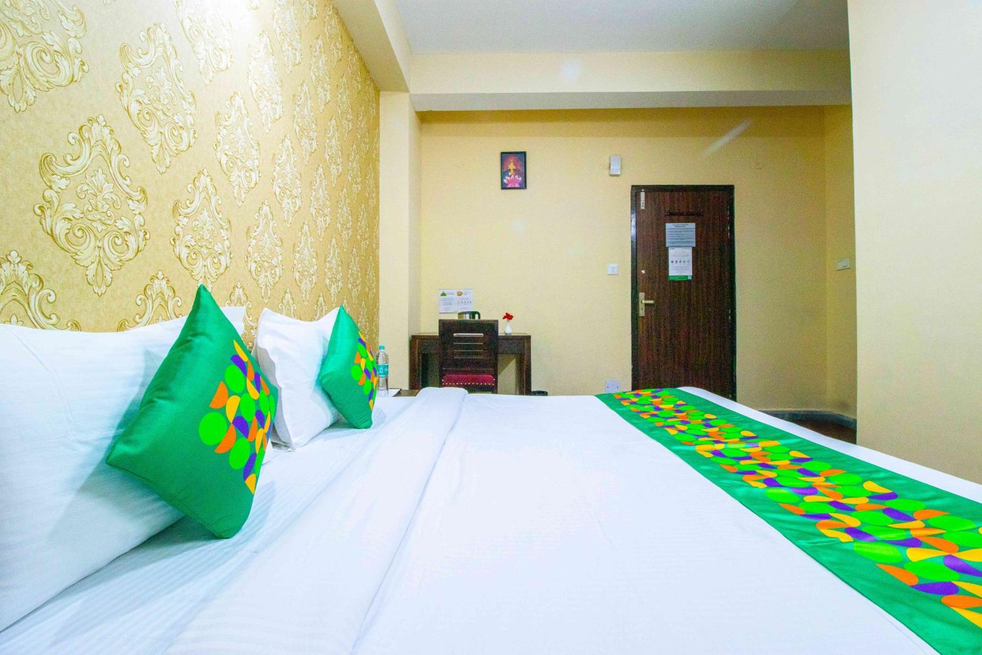 ホテル Treebo Shimla Ayurvedic Retreat クフリ エクステリア 写真